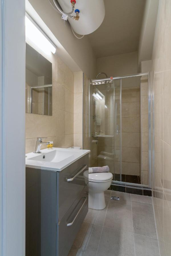 Best Located Apartment For 4Ppl #1 أثينا المظهر الخارجي الصورة